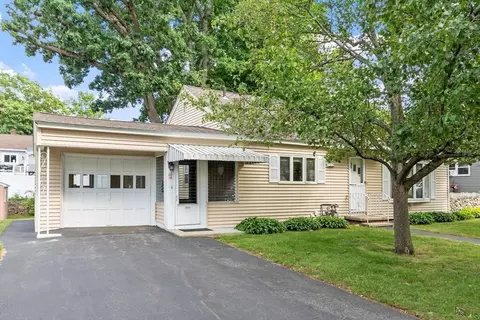 48 Chickering St, Lawrence, MA 01843 photo 2