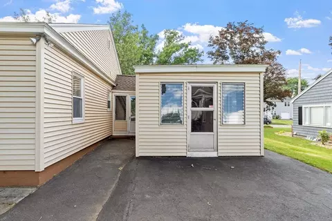 48 Chickering St, Lawrence, MA 01843 photo 35