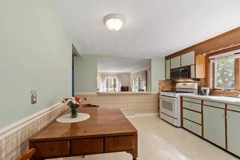 48 Chickering St, Lawrence, MA 01843 photo 8