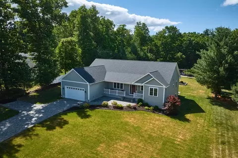 46 Pomeroy St, Easthampton, MA 01027