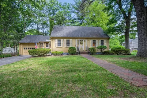 16 Cottage Park, Reading, MA 01867