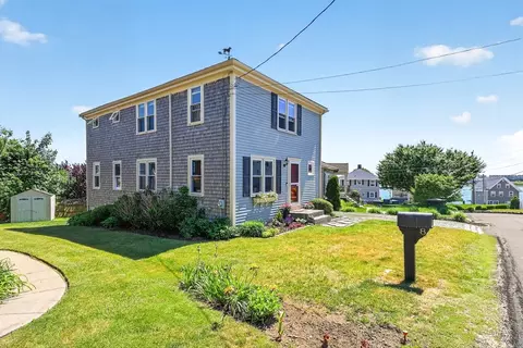 8 Standish Ave, Hull, MA 02045