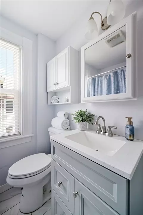 105 Pine St, West Springfield, MA 01089 photo 21