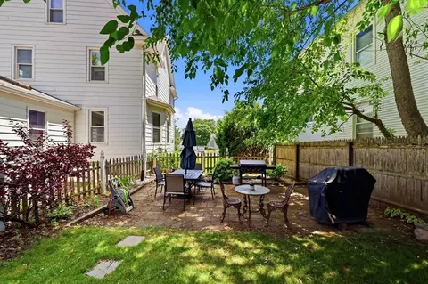 105 Pine St, West Springfield, MA 01089 photo 31