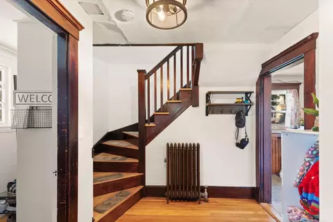 Entry Way - 47 Wallis St, Beverly, MA 01915 photo 3 of 9