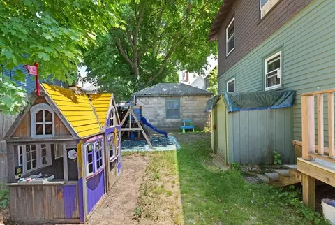 Exterior - 47 Wallis St, Beverly, MA 01915 photo 8 of 9
