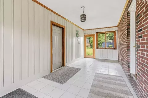 6 Valley Ln, Easthampton, MA 01027 photo 5
