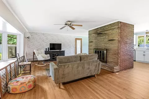 6 Valley Ln, Easthampton, MA 01027 photo 8