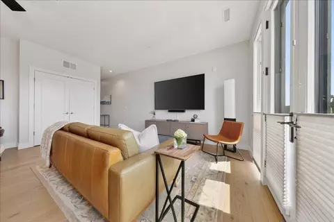 Living - 10 Shipyard Dr #314, Hingham, MA 02043 photo 6 of 8