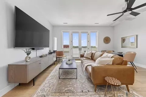 Living - 10 Shipyard Dr #314, Hingham, MA 02043 photo 4 of 8