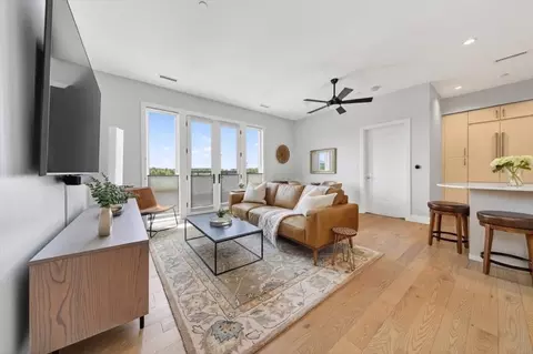 Living - 10 Shipyard Dr #314, Hingham, MA 02043 photo 3 of 8