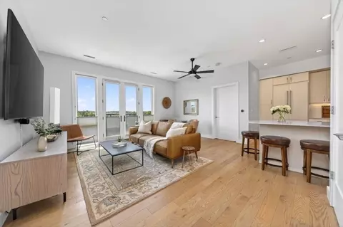 Living - 10 Shipyard Dr #314, Hingham, MA 02043 photo 2 of 8