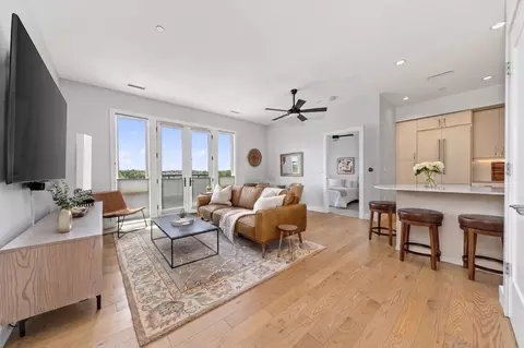 Living - 10 Shipyard Dr #314, Hingham, MA 02043 photo 1 of 8
