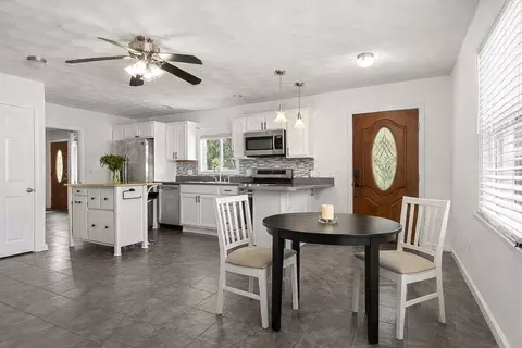 6 Vista Dr, Danvers, MA 01923 photo 5