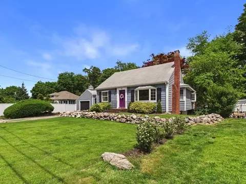 12 Griffin Ter, Weymouth, MA 02190