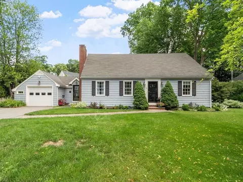 13 Carmel Rd, Andover, MA 01810