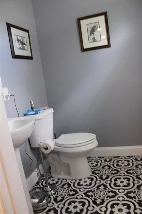 Bath - 307 Main St, Lancaster, MA 01523 photo 1 of 4