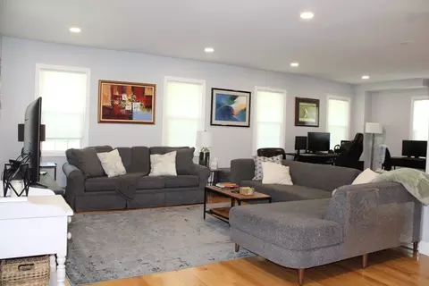 Living - 307 Main St, Lancaster, MA 01523 photo 1 of 2
