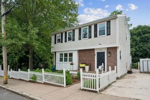 136 Weld St, Boston, MA 02132