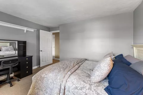Bedroom - 30 Sheffield Pl, Mashpee, MA 02649 photo 3 of 6