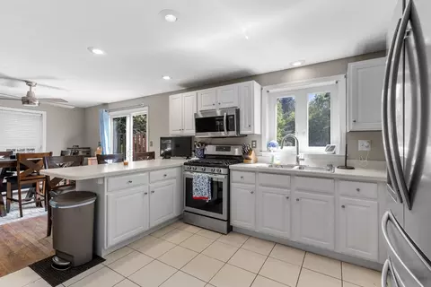 Kitchen - 30 Sheffield Pl, Mashpee, MA 02649 photo 1 of 3