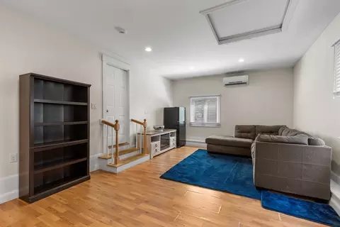 Living - 30 Sheffield Pl, Mashpee, MA 02649 photo 2 of 2