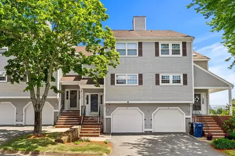4 Countryside Ln #4, Salem, MA 01970
