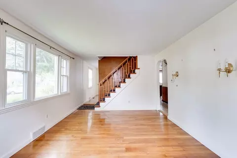 Living - 57 Bither St, Springfield, MA 01118 photo 7 of 8