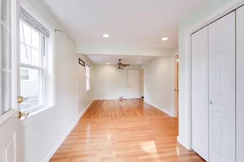 Living - 57 Bither St, Springfield, MA 01118 photo 4 of 8