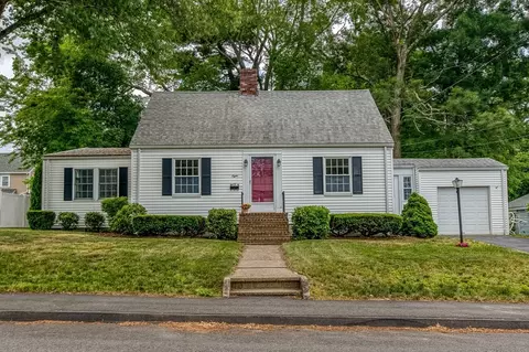 8 Stevens Ter, Randolph, MA 02368