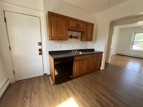 Kitchen - 29 Irving St #8, Worcester, MA 01609 photo 2 of 3