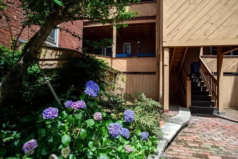 Exterior - 29 Irving St #8, Worcester, MA 01609 photo 4 of 6
