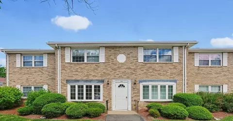 80 A Washington Park Dr #1, Andover, MA 01810