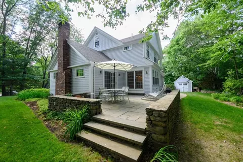 Exterior - 23 Del Prete Dr, Hingham, MA 02043 photo 4 of 6