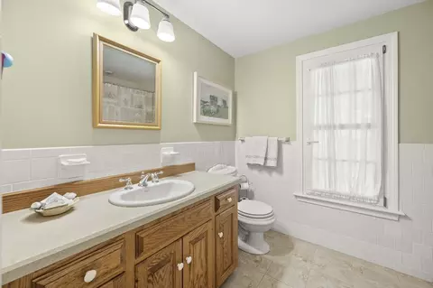Bath - 23 Del Prete Dr, Hingham, MA 02043 photo 3 of 3