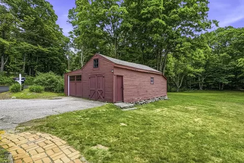 236 Mendon St, Upton, MA 01568 photo 5