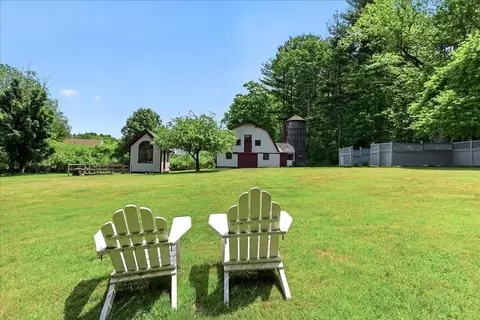 Exterior - 136 S Pleasant, Hingham, MA 02043 photo 1 of 11