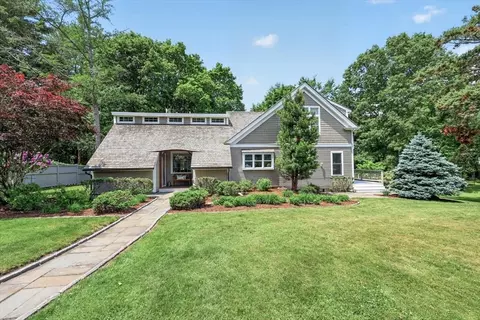 136 S Pleasant, Hingham, MA 02043