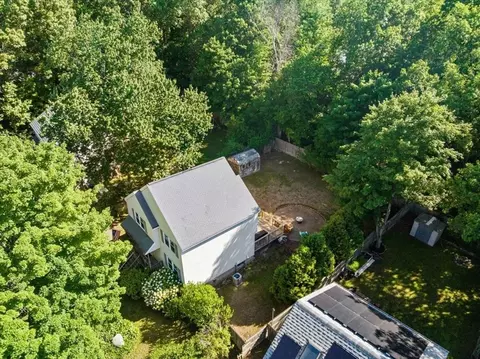 22 Canterbury St, Billerica, MA 01821