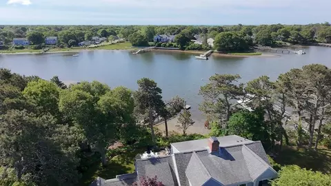 17 Cove Ln, Dennis, MA 02670