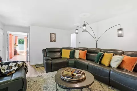 Living - 64 Senator St, Springfield, MA 01129 photo 3 of 4