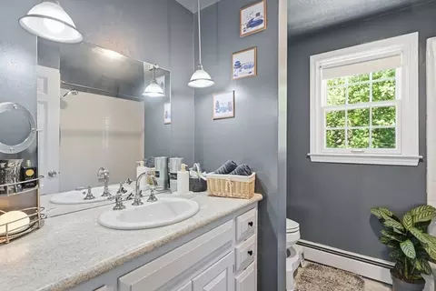 Bath - 64 Senator St, Springfield, MA 01129 photo 3 of 4