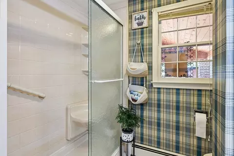 Bath - 64 Senator St, Springfield, MA 01129 photo 2 of 4