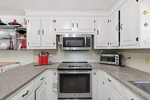 Kitchen - 64 Senator St, Springfield, MA 01129 photo 3 of 4