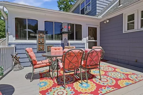Exterior - 64 Senator St, Springfield, MA 01129 photo 7 of 10