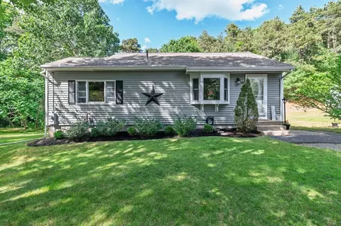 39 Esta Rd, Plymouth, MA 02360