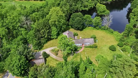 18 20 Powder Mill Rd # B, Concord, MA 01742