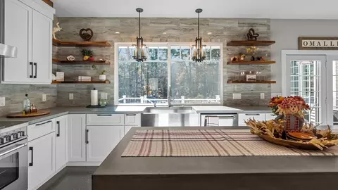 Kitchen - 394 Mohawk Rd, Raynham, MA 02767 photo 6 of 8