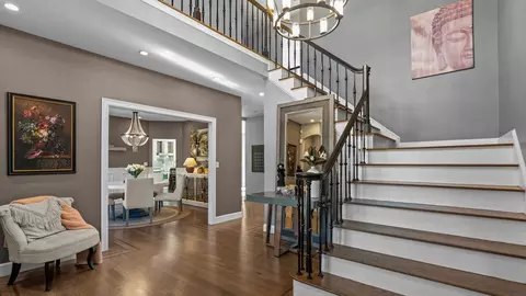 Entry Way - 394 Mohawk Rd, Raynham, MA 02767 photo 2 of 4