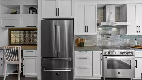 Kitchen - 394 Mohawk Rd, Raynham, MA 02767 photo 7 of 8